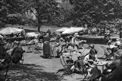 حدائق إمبانكمينت ، تشارينج كروس ، لندن ، 1926-1927 بواسطة غير معروف