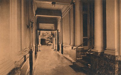 مدخل السفارة الكوبية في بروكسل ، بلجيكا ، 1927. بواسطة غير معروف
