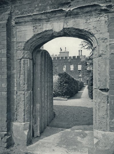 مدخل إلى Provosts Lodge من ملاعب اللعب ، 1926 بواسطة غير معروف