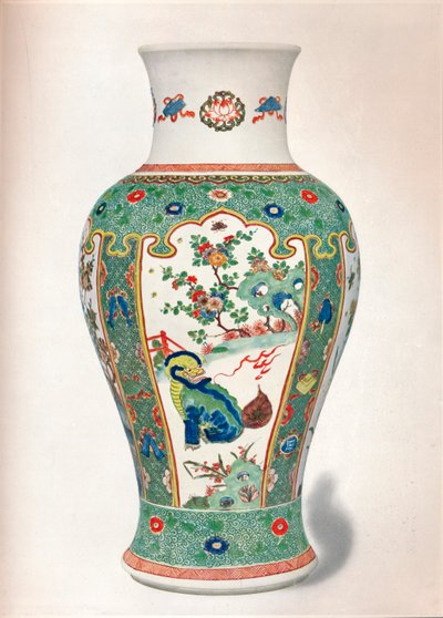 Famille Verte Vase ، مع أربع لوحات عمودية مطلية بالصخور والنباتات المزهرة ، وحوشان ، بواسطة غير معروف