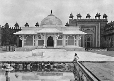 فاتحبور سيكري. قبر الشيخ سالم كريستي ، حوالي عام 1910. بواسطة غير معروف