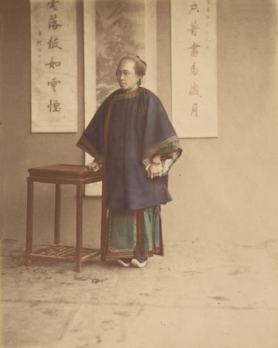 بلدة امرأة ، 1870. بواسطة غير معروف