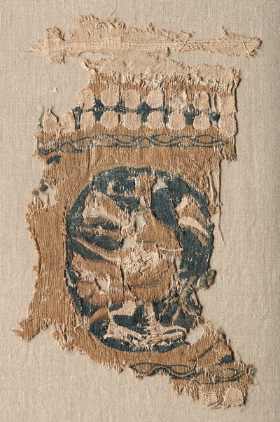جزء من تعليق مع Roundel and Border ، 800s - 900s. بواسطة غير معروف