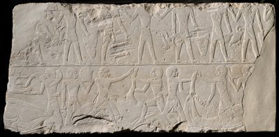 جزء من جدار مقبرة يصور حملة القرابين والجزارين ، مصر ، المملكة القديمة ، منتصف الأسرة الحاكمة ... بواسطة غير معروف