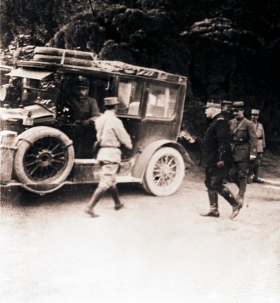الضباط والسيارات الفرنسية ، c1914-c1918. بواسطة غير معروف