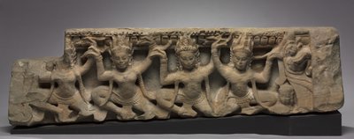 إفريز مع Apsaras ، أواخر القرن الحادي عشر. بواسطة غير معروف