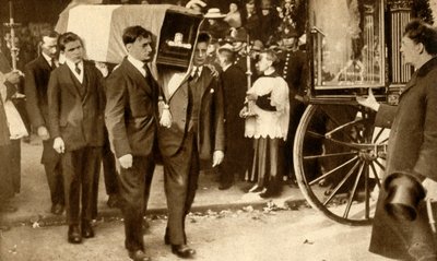 جنازة تيرينس ماك سويني ، كورك ، أيرلندا ، 31 أكتوبر 1920 ، 1933. بواسطة غير معروف