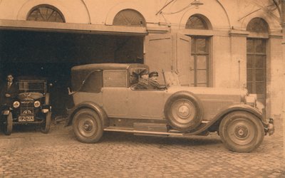 مرآب في السفارة الكوبية في بروكسل ، بلجيكا ، 1927. بواسطة غير معروف