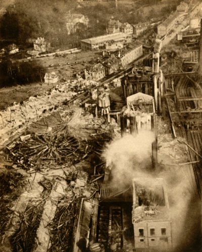 انفجار غاز في Neunkirchen ، سارلاند ، ألمانيا ، فبراير 1933. بواسطة غير معروف