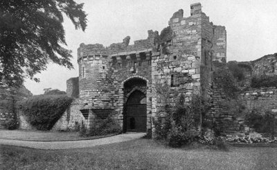 بوابة قلعة Beaumaris ، Anglesey ، ويلز ، 1924-1926 بواسطة غير معروف