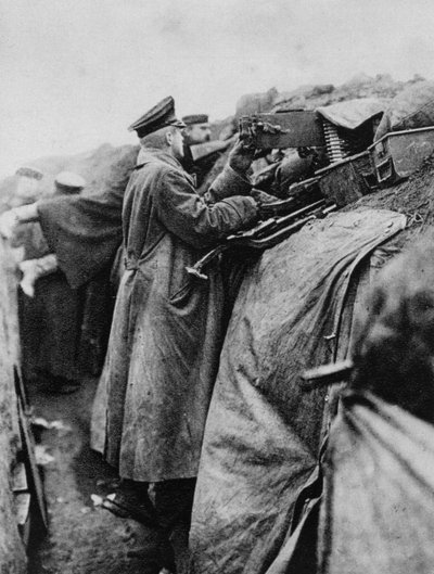 الجنود الألمان في خندق ، الحرب العالمية الأولى ، 1915 بواسطة غير معروف