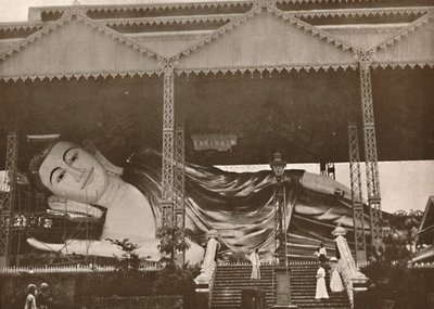 شكل مستلق عملاق لبوذا ، Pegu ، 1900. بواسطة غير معروف