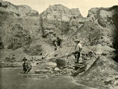 منقبون عن الذهب في العمل بالقرب من بيتشوورث ، فيكتوريا ، 1901. بواسطة غير معروف