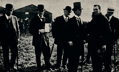 جراهام وايت والسيد تشرشل ، 1910 ، 1945. بواسطة غير معروف