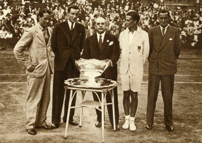 فازت بريطانيا العظمى ببطولة كأس ديفيس للتنس ، باريس ، 30 يوليو 1933 ، 1935. بواسطة غير معروف