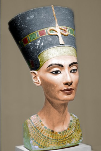 رئيس ملكة مصر نفرتيتي بواسطة غير معروف