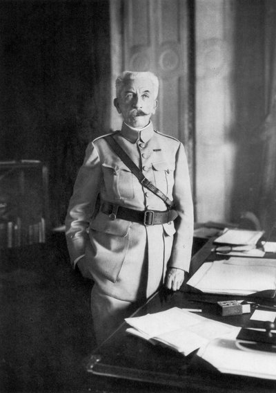 هوبير ليوتي ، الجنرال الفرنسي في الحرب العالمية الأولى ووزير الحرب ، 1926 بواسطة غير معروف