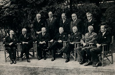 يجتمع المؤتمر الإمبراطوري في لندن ، مايو 1943 ، 1945. بواسطة غير معروف