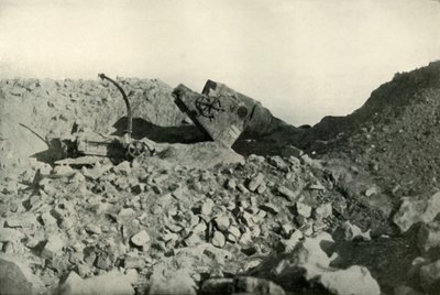 داخل حصن سد البحر 1919. بواسطة غير معروف