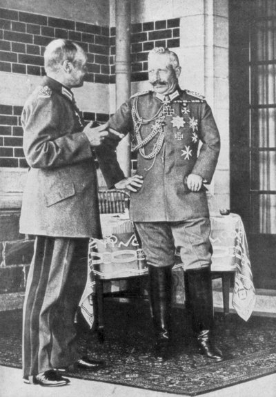 القيصر فيلهلم الثاني من ألمانيا وفريدريك أوغسطس الثالث من ساكسونيا ، يونيو 1918 بواسطة غير معروف