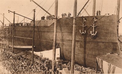 إطلاق سفينة حربية HMS `Queen Elizabeth` ، 16 أكتوبر 1913 1935. بواسطة غير معروف