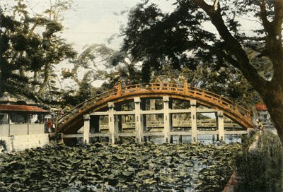 Le Pont Sumiyoshi A Osaka ، جسر Sumiyoshi في أوساكا ، 1900. بواسطة غير معروف