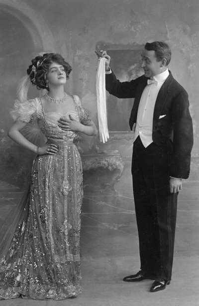 ليلي إلسي وجوزيف كوين في The Merry Widow ، c1907 بواسطة غير معروف