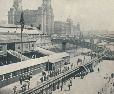 تعتبر Liverpool Landing Stage واحدة من أكثر الجبهات النهرية إثارة للاهتمام في بريطانيا العظمى ، 1937 بواسطة غير معروف