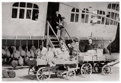 أحكام التحميل ، Zeppelin LZ 127 Graf Zeppelin ، 1933 بواسطة غير معروف