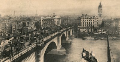 جسر لندن ، c1906 بواسطة غير معروف