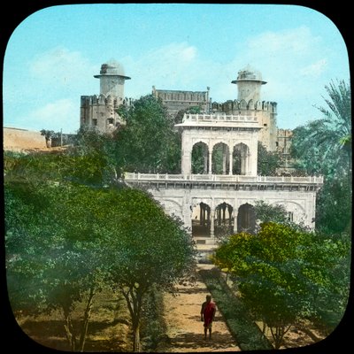 جناح من الرخام في حدائق فورت ، لاهور ، الهند ، أواخر القرن التاسع عشر أو أوائل القرن العشرين بواسطة غير معروف