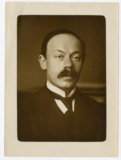 ميخائيل فابيانوفيتش جنيسين 1883-1957 بواسطة غير معروف