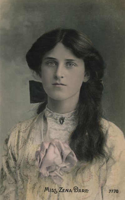 ملكة جمال زينة دير ، 1887-1975 ، c1930. بواسطة غير معروف