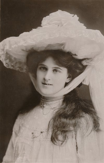 ملكة جمال زينة دير ، 1887-1975 ، c1930. بواسطة غير معروف