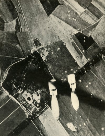 المزيد من القنابل البريطانية على مطار العدو ، 1939-1940 ، 1941. بواسطة غير معروف