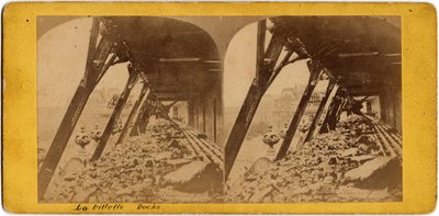 بلدية باريس (1871): منظر لأرصفة فيليت. تصوير مجهول. اطبع على الورق المقوى. خافت. 17x6 سم بواسطة غير معروف
