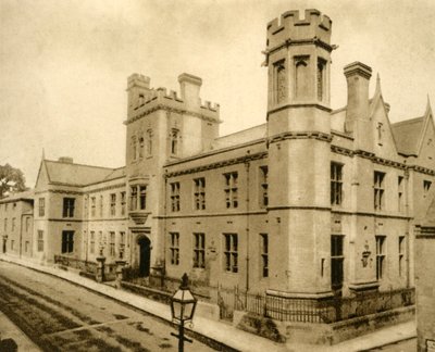 رقم 64. مدرسة أوندل ، Northants ، 1923. بواسطة غير معروف