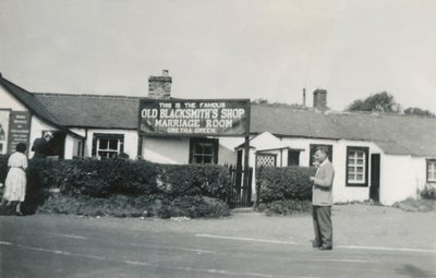 محل حدادة قديم وغرفة الزواج ، Gretna Green ، اسكتلندا ، أربعينيات القرن العشرين بواسطة غير معروف