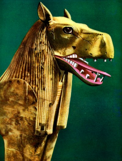 أحد الدعامات المزدوجة لأريكة احتفالية تم العثور عليها في مقبرة توت عنخ آمون ، مصر ، 1933-1934 بواسطة غير معروف
