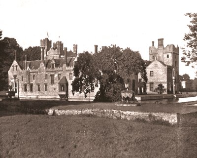 قاعة أوكسبورغ ، نورفولك ، 1894. بواسطة غير معروف