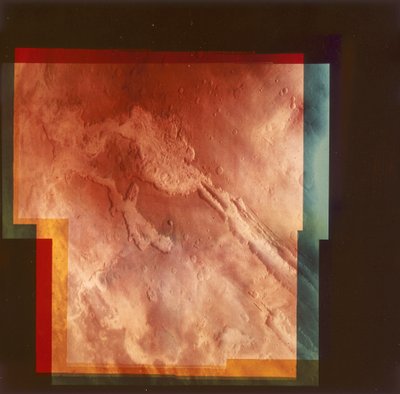 جزء من جراند كانيون ، Marineris Vallis ، على سطح المريخ ، 1976 بواسطة غير معروف