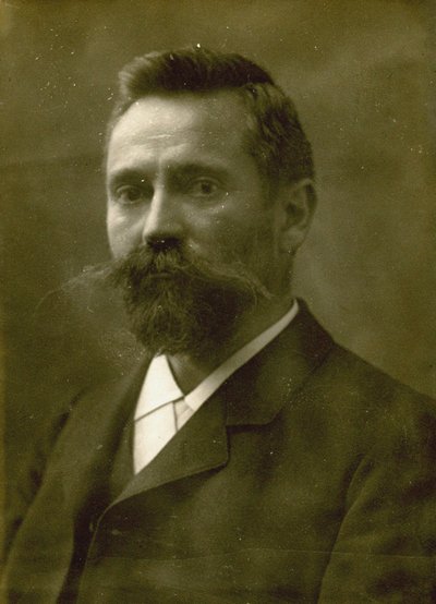صورة يوهانس هوفمان 1867-1930. بواسطة غير معروف
