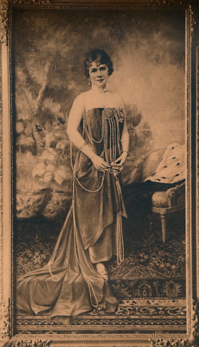 صورة لامرأة في السفارة الكوبية في بروكسل ، بلجيكا ، 1927. بواسطة غير معروف