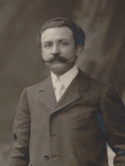 صورة للملحن Xavier Leroux 1863-1919 ، ج. 1910. بواسطة غير معروف