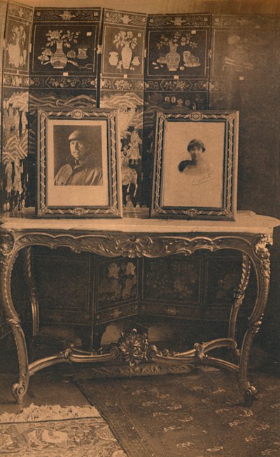 صور ملك وملكة بلجيكا في السفارة الكوبية في بروكسل ، بلجيكا ، 1927. بواسطة غير معروف