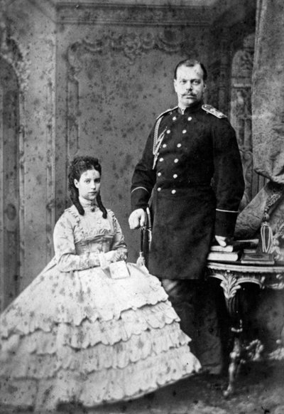 الأميرة داجمار من الدنمارك والدوق الأكبر ألكسندر ألكسندروفيتش من روسيا ، 1866. بواسطة غير معروف