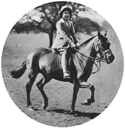 الأميرة إليزابيث على ظهور الخيل ، وندسور جريت بارك ، 1935 ، 1937 بواسطة غير معروف