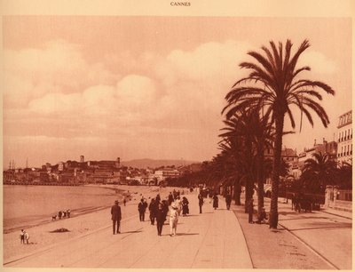 Promenade de la Croisette and Mont Chevalier ، كان ، 1930. بواسطة غير معروف