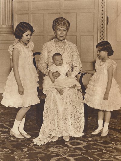 الملكة ماري - الجدة ، ساندرينجهام ، يناير 1936 1937 بواسطة غير معروف