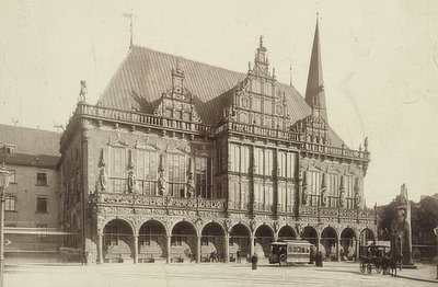 قاعة المدينة في بريمن. حوالي عام 1900 بواسطة غير معروف